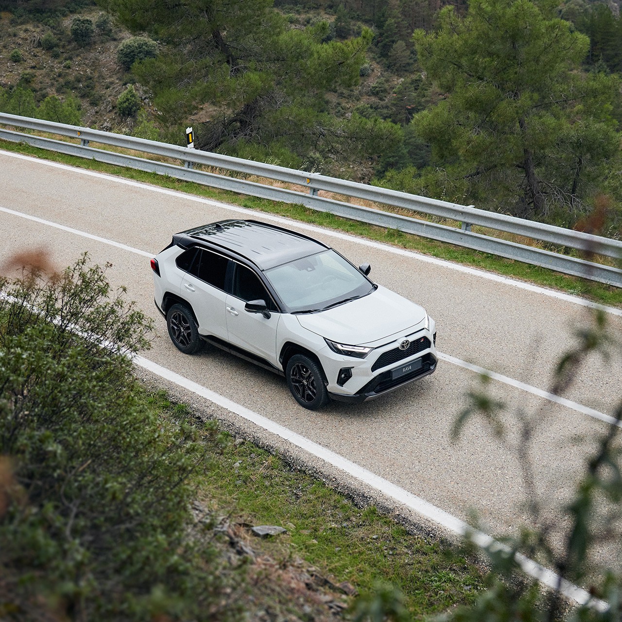 Toyota Auto Podlasie - Nowa Toyota RAV4 - nowoczesny samochód typu SUV