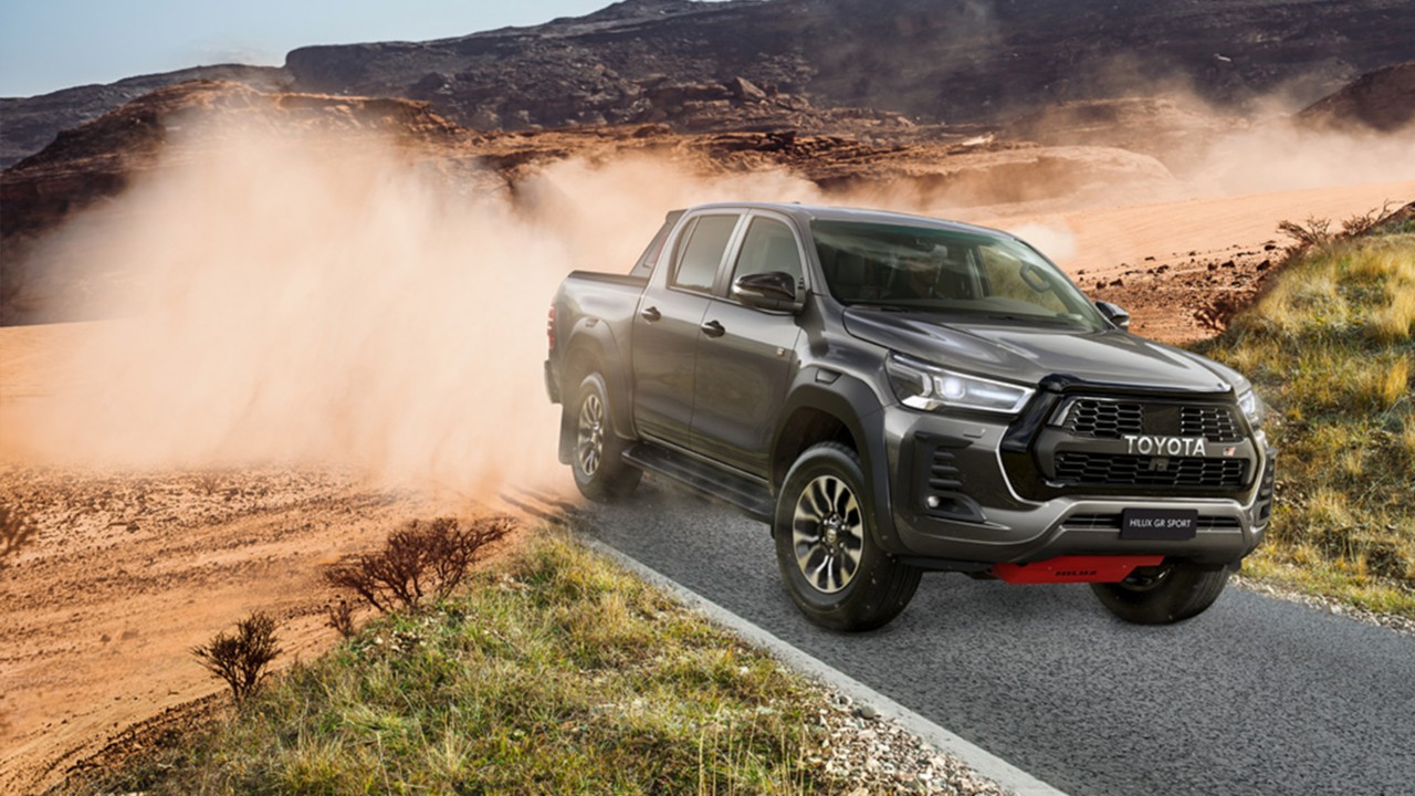 1600x900_hilux2